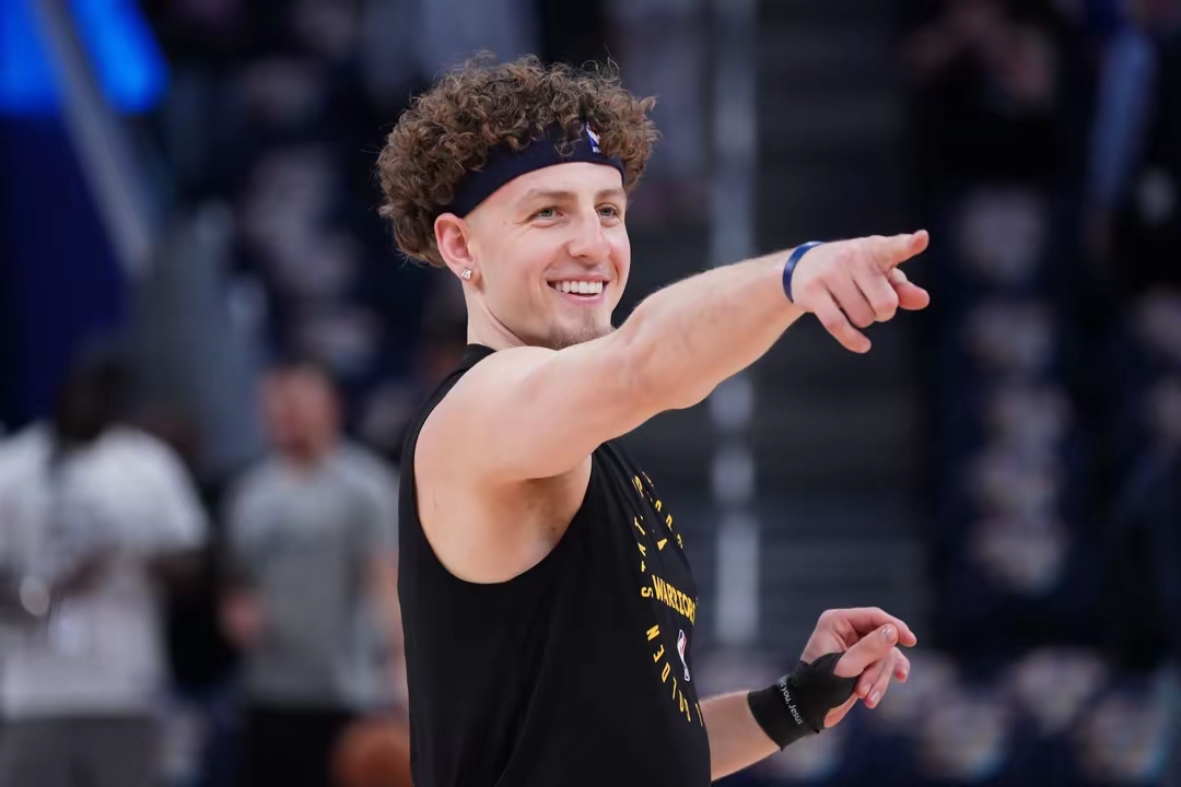 科维托娃在湖人比赛中反败为胜，大比分获胜引发热议！