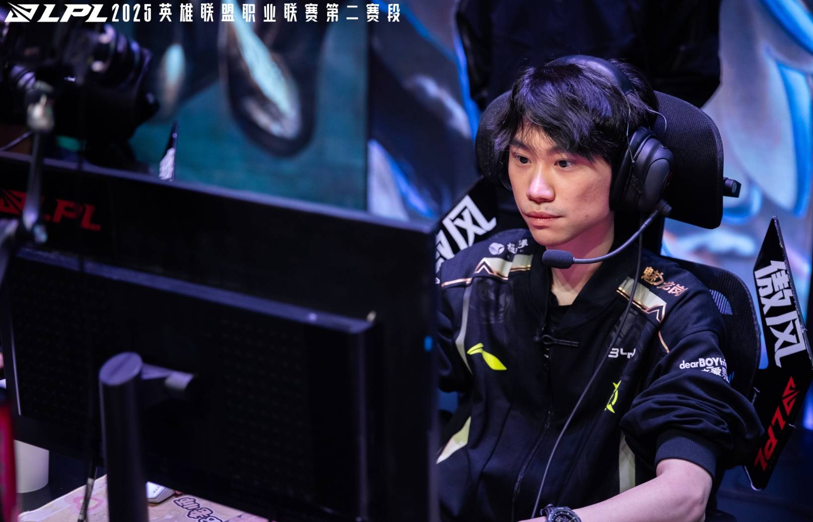 TheShy在加拿大队比赛中最后时刻胜出，反败为胜引发热议！